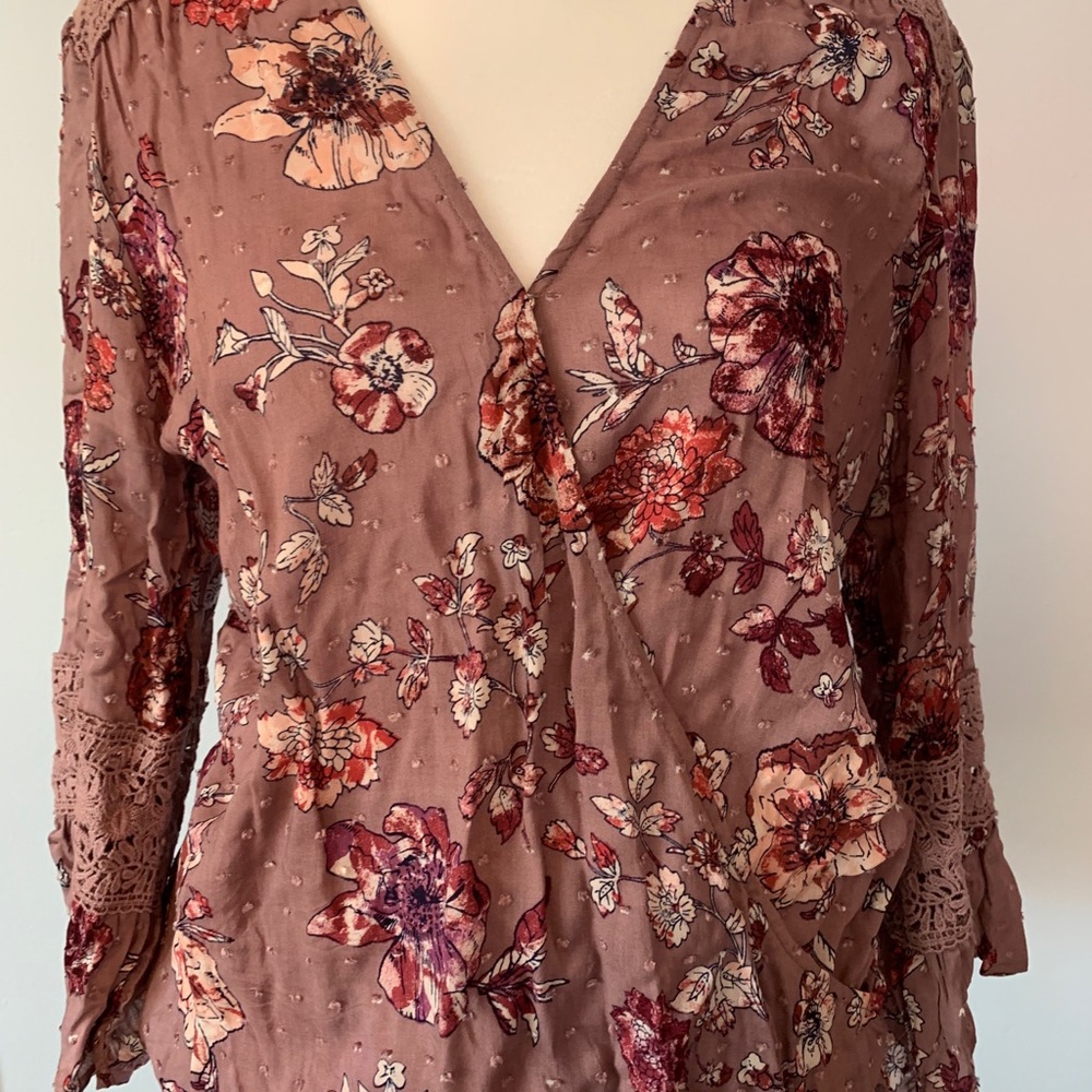 NWT Eyeshadow blouse